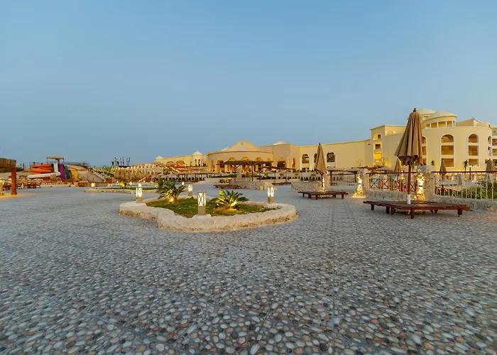 אתר נופש Siva Golden Bay Makadi Couples And Families Only 4*
